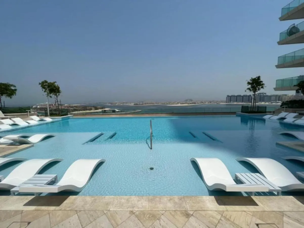 Beach Vista 2 - Two Bedroom With Partial Sea View Dubai Apartment